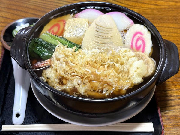 なべ焼きうどん 900円