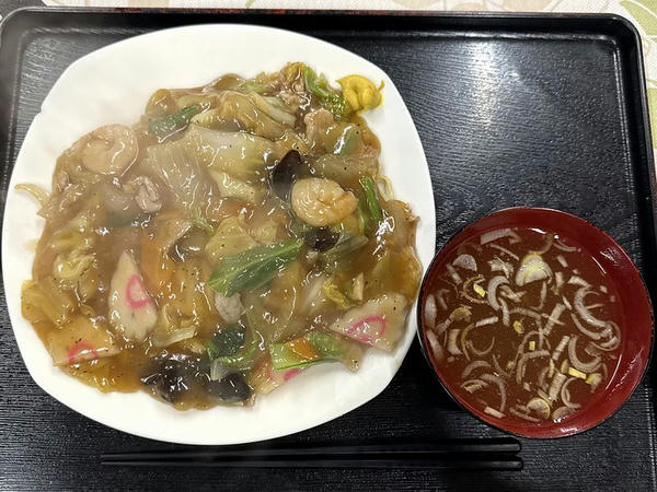 あんかけ焼きそば 930円