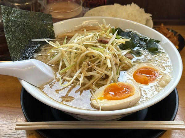 背脂ネギラーメン 940円 ＋ 味付玉子 100円