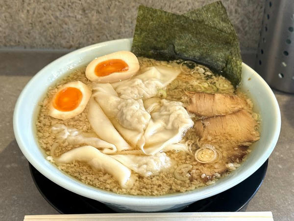 こってりワンタンメン（中盛） 1,320円 ＋ 煮卵 150円