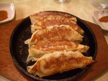 龍英（ギョーザ）