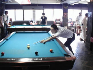 ビリヤード1