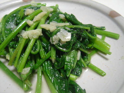 空心菜のにんにく炒め
