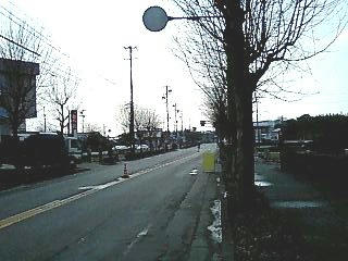 応援がほとんどいない寂しい沿道・・・w