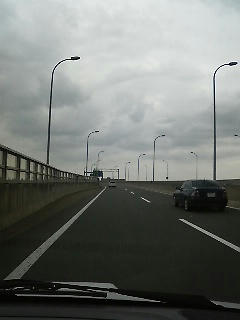 運転しながら撮るな？・・苦笑