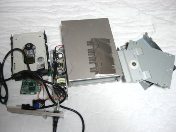 もうどうにもならないCD-R/RWドライブ
