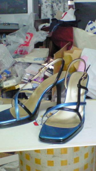 クードシャンス　青／黒　サンダル