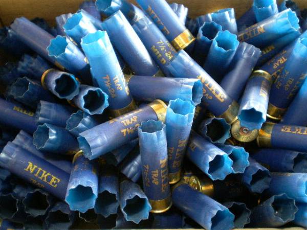 散弾銃の空薬莢「ナイキ」