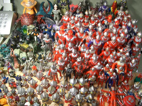 ウルトラマン+怪獣211個