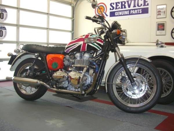 ボンネビルT100、ポール・スミス限定１号車1/50