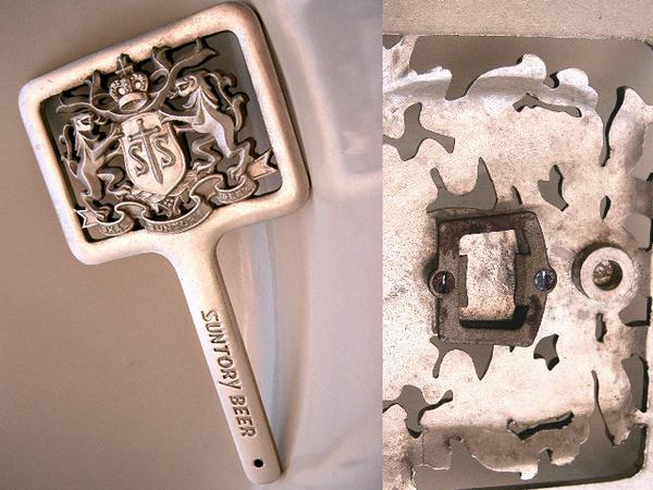 古い巨大な栓抜き