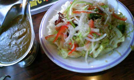とりの唐揚とサラダカレー