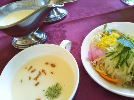 茶居花