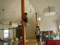 090913-TgHOUSE-3.jpg