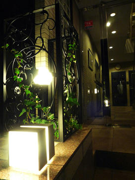 Sr-Mansion-01.jpg