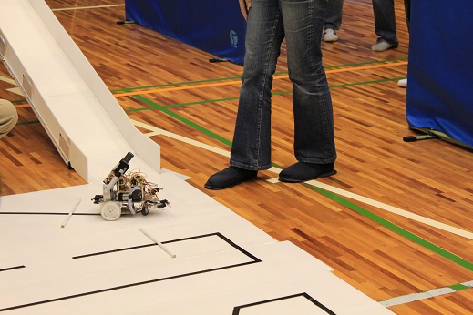 「こぺるにくす」の競技です確か一回目は坂下まで満点だったような気がします。