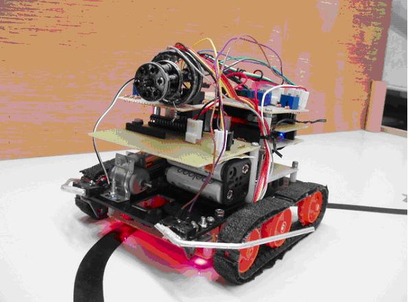 僕が作成した最初の「自作機」です。でもこの写真はまだ作成途中・・かな?