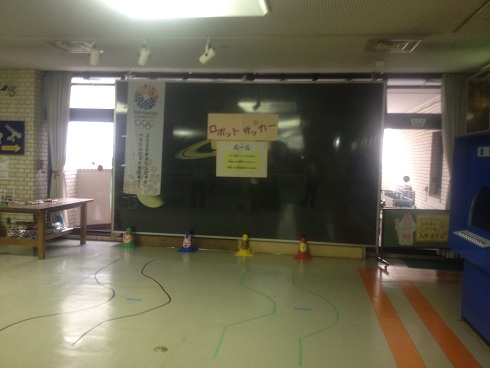 ブースはこんな感じ。久々のRCX先生の出番でした。