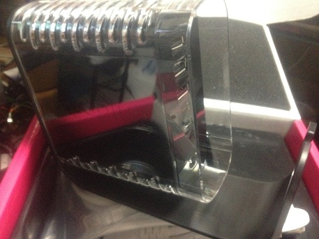 本体こんな感じ。見た目はいいけどちょっと汚い