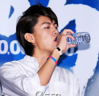 2011y03m09d_215723504.jpg