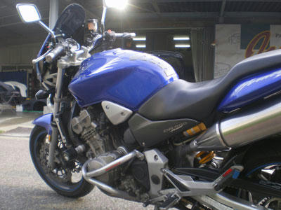 ホーネットのビキニカウルの塗装です バイク塗装ジャンク 事務員のブログ