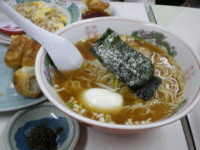 巣鴨ファイト餃子のらーめん♪