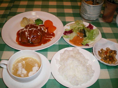 亀戸の下町洋食屋さんって感じのお店『土牛　やながわ』♪