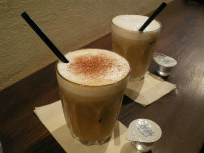 神田小川町 ペレズ エスプレッソ Pell's Espresso でカプチーノとカフェラテを♪