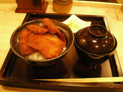 新潟カツ丼 タレカツ(たれかつ) 神保町店♪