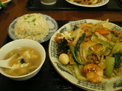 中華料理　東方園の焼きそばとチャーハン♪ 