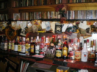 新宿歌舞伎町にある『Rock bar MOTHER』はすご~い♪