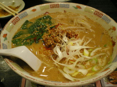 上海屋台　九頭鳥　一番人気名物上海担担麺♪