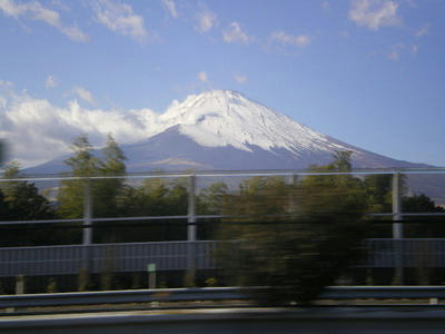 東名高速から富士山♪