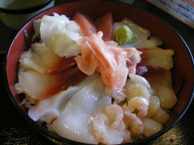 沼津ぐるめ街道の駅で昼食♪