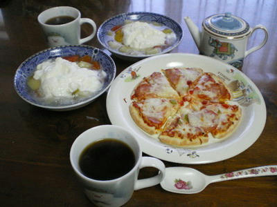 １日目の朝食で～す♪