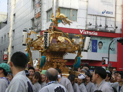 駿河台交差点♪