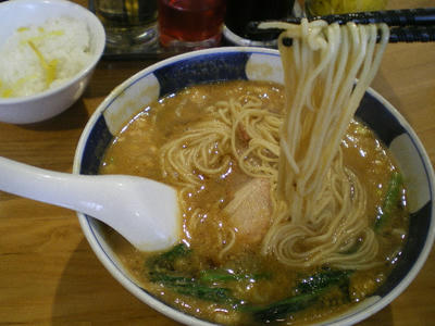 支那麺はしごの坦々麺♪