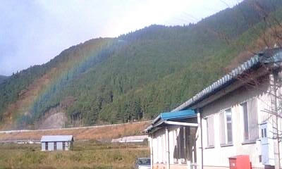 坂根工舎と虹