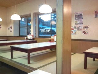 (株)うちだ屋 多々良店 福岡 うどんレストラン