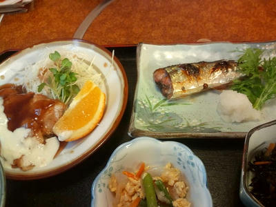 福岡　定食屋　黒田屋