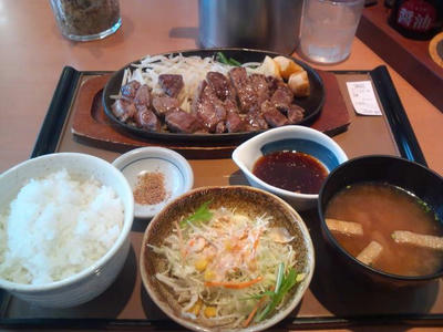 やよい軒　ビーフステーキ定食