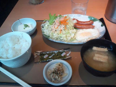 やよい軒　目玉焼朝食