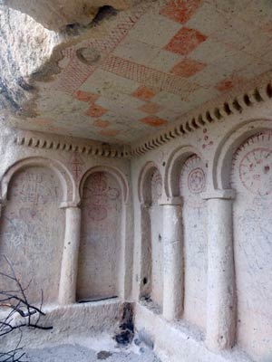 岩窟教会跡に残る壁画