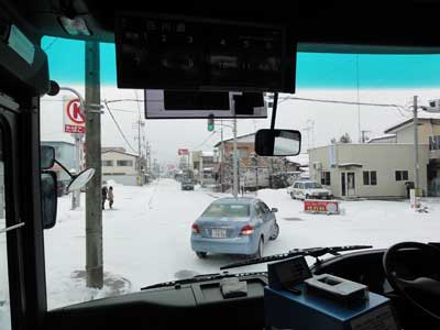 雪でまっ白な高山市内