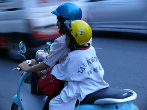 バイク二人乗り（タイ）