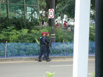 Singapore Birthday 09/08　　この日に限らず、警官は拳銃所持。scared