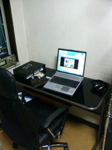 web監視員の監視部屋（俺の仕事場）