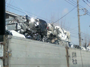 スクラップ自動車