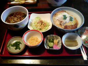 むさしの村近くの蕎麦屋さん