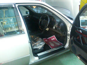 ベンツSクラス（W140）エアコン修理　エアコンユニット外れた。エバポレーター交換